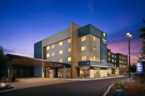 Holiday Inn Express & Suites - Portland Airport - Cascade Stn, an IHG Hotel